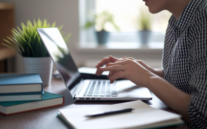 Quelle formation en ligne choisir pour se reconvertir professionnellement ?